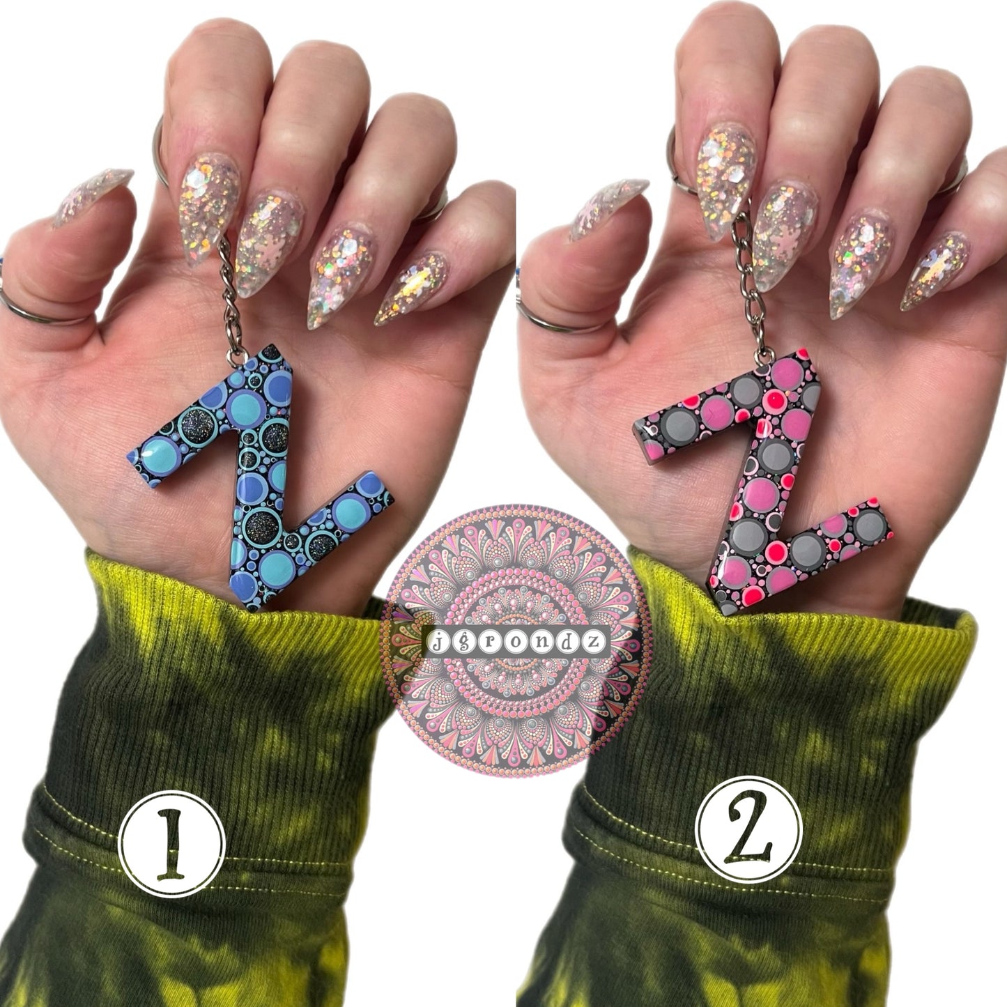 DOT ART KEYCHAIN "Z"