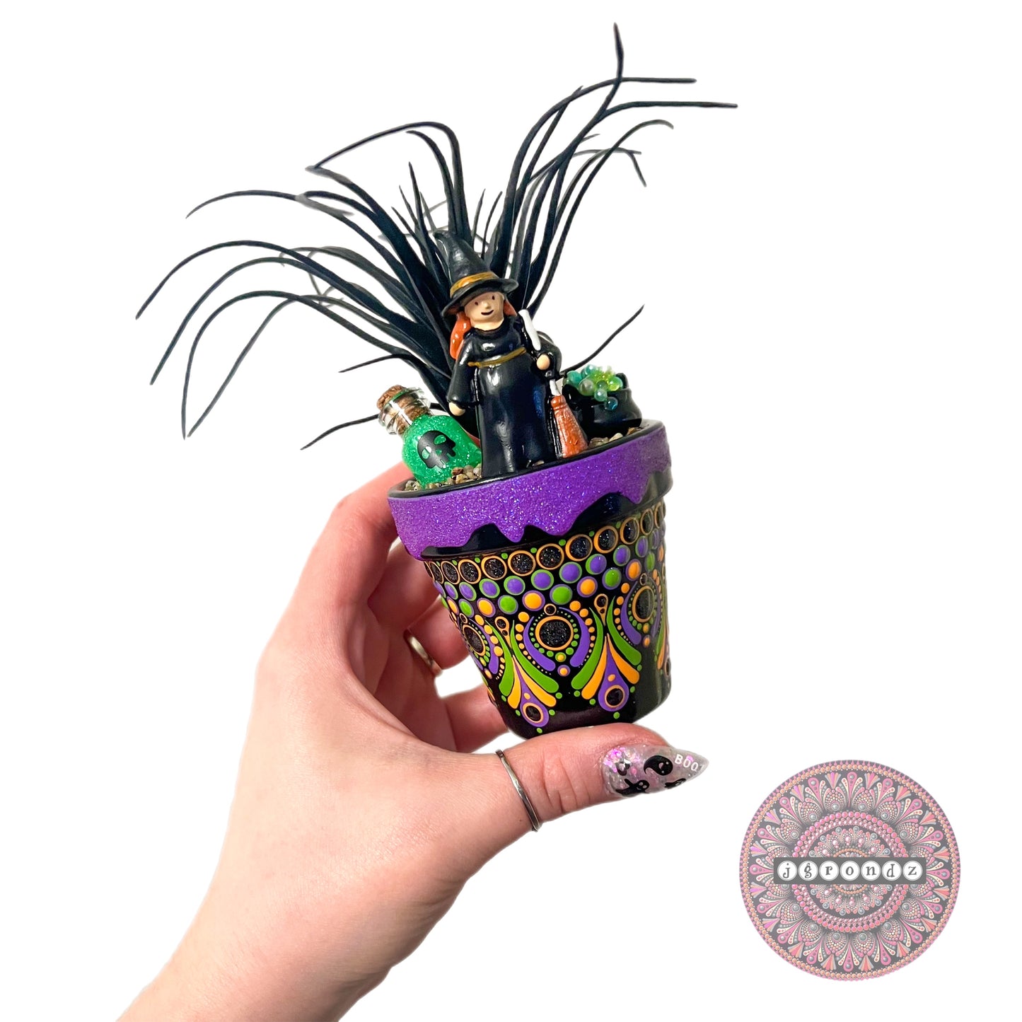 Spookulent Pot with Witch and Cauldron