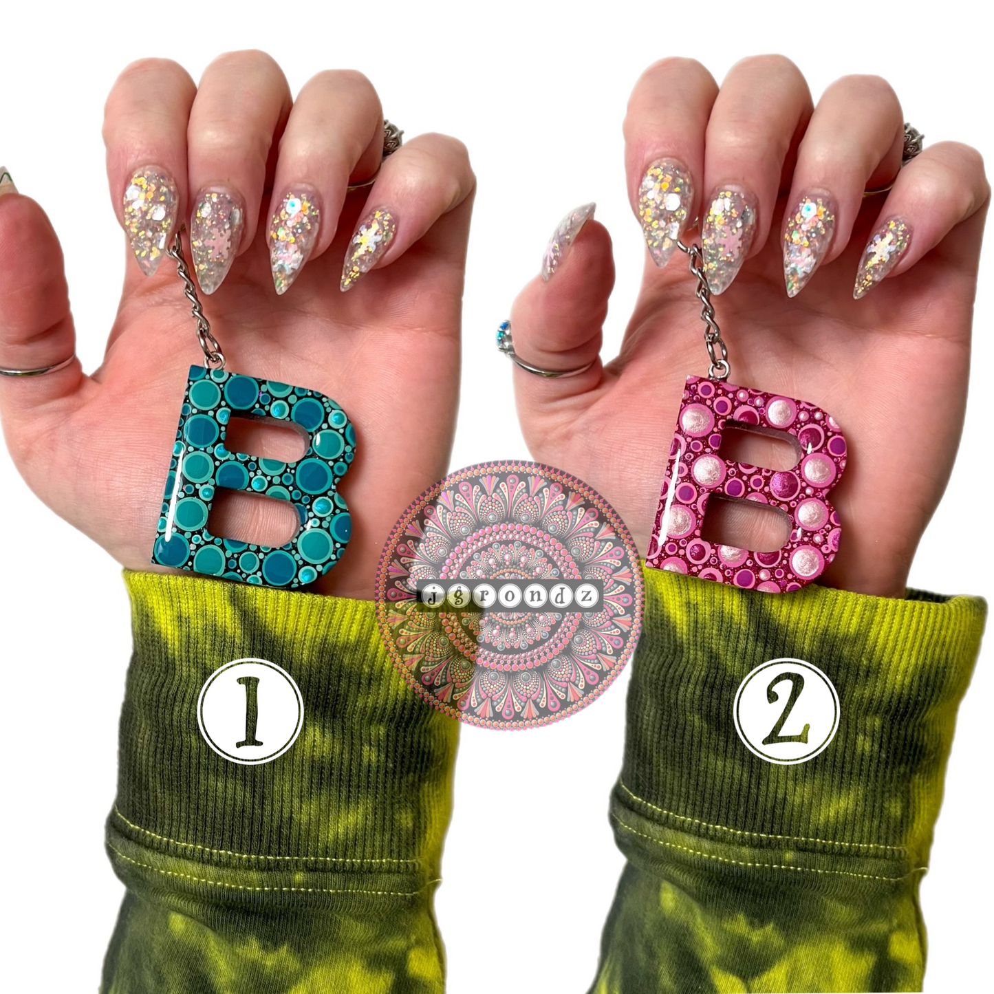 DOT ART KEYCHAIN "B"