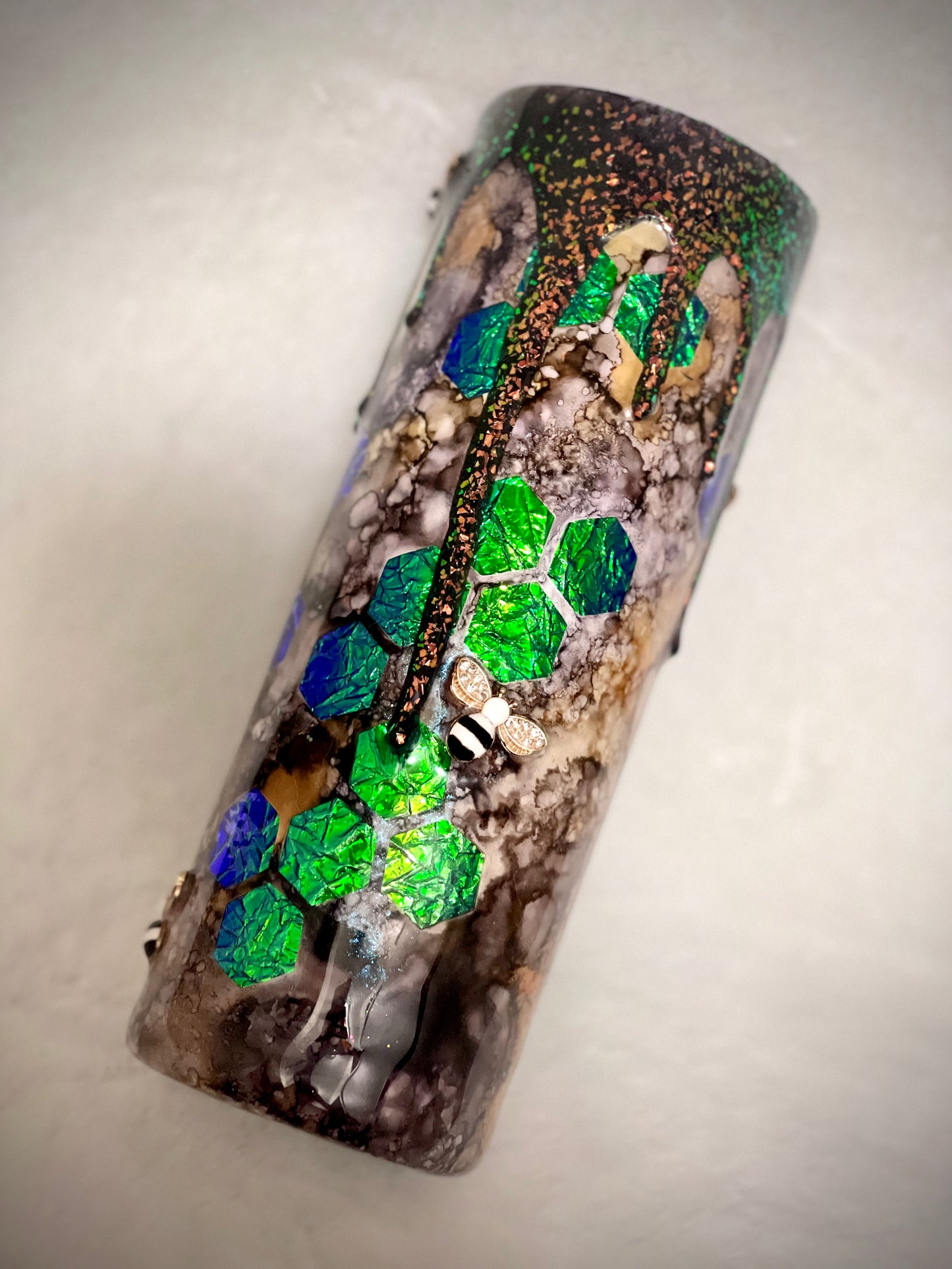 Black Opal Bee 20oz