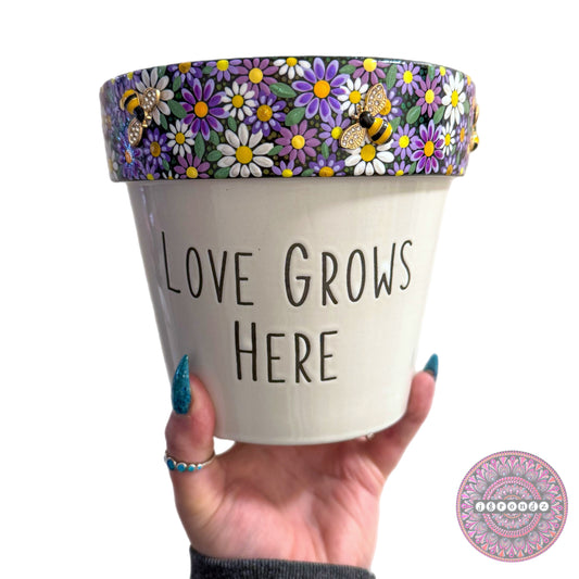 6” Love Grows Here flower Border Pot